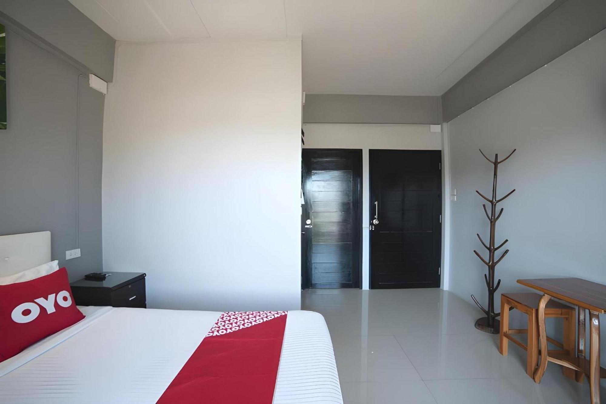 Oyo 465 Krung Kao Traveller Lodge Phra Nakhon Si Ayutthaya Exterior photo